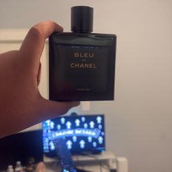 chanel blue, jbl speaker, acqua di gio