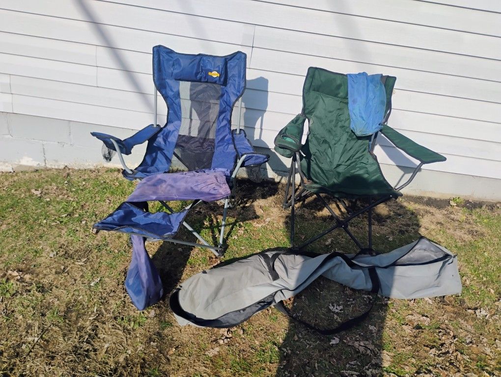 Fold Up Chairs W/ Carrying Bags