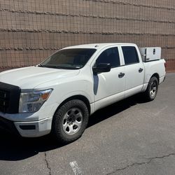 2020 Nissan Titan