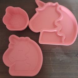 Unicorn Shape Set of 11 Plates/bowl Your Zone Plastic Kids Pink Microwave Safe 