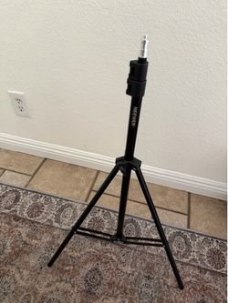 NEEWER STAND