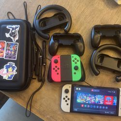Nintendo Switch OLED, 4 Controller, Carrying Case