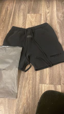 Black essential shorts m/ light gray essential shirt small