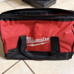 Milwaukee 16 Inch Bag