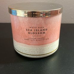 White Barn Sea Island Blossom