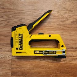 Dewalt 5 In 1 Multi Tacker Stapler