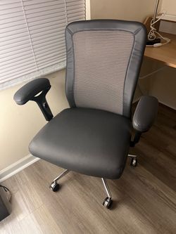 Desk chair