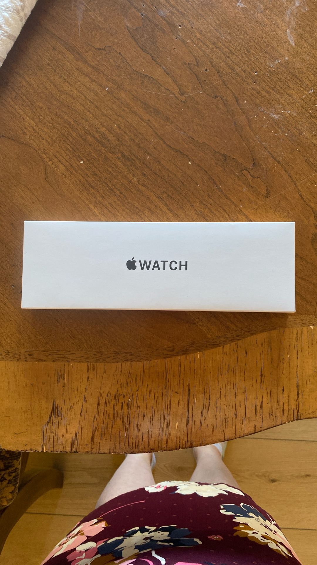Apple Watch SE Gen 2 40 mm NEW in The Box