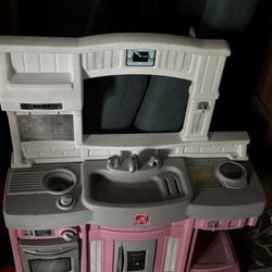 Step 2 play kitchen