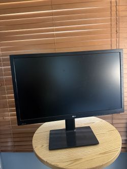 LG IPS LED Monitor with HumanCentric Adjustable Stand