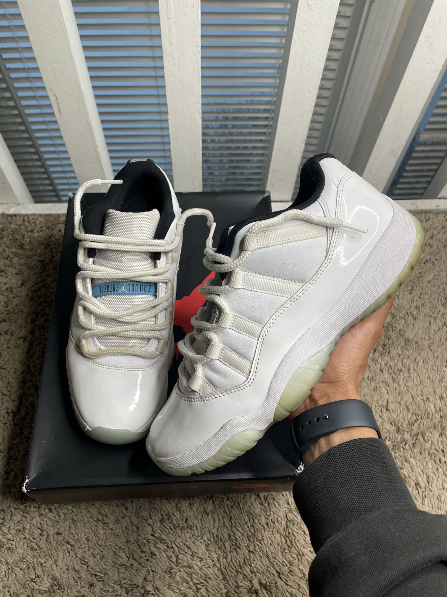 Air Jordan 11 Retro Low Legend Blue