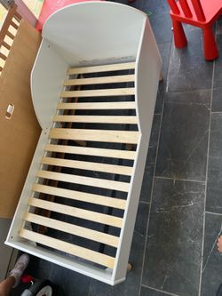 Toddler bed and mattress