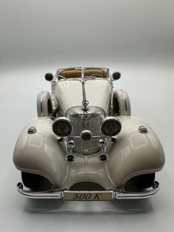 Maisto 1:18 1936 Mercedes-Benz 500 K White Diecast Convertible, Doors/Hood