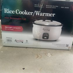 New Avantco Rice Cooker 124 Cups