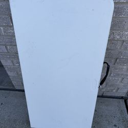 Foldable Plastic Table