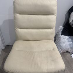 White Cozy Office Chair