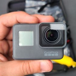 Go Pro Hero 5 Bundle