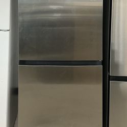Midea 20 cu. ft. 3 Way Convertible Refrigerator/Upright Freezer Garage Ready Frost-free