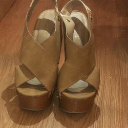 Woman’s Wedges Size: 8