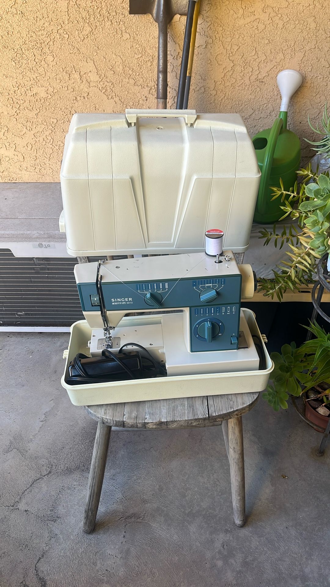 Singer Sewing Machine