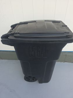 Garbage bin