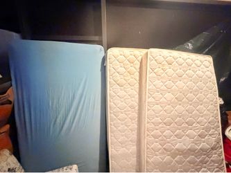 Twins mattress