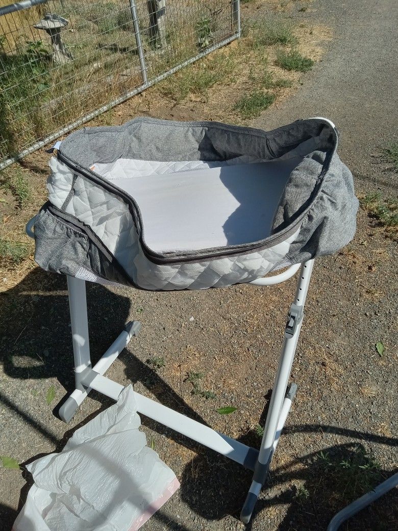 Bassinet 