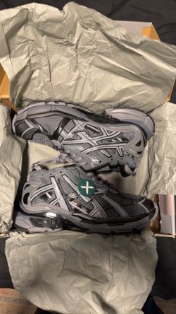 Balenciaga runner
