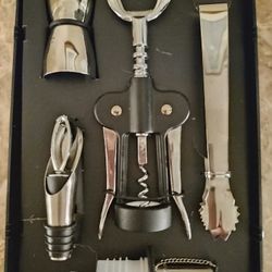 NEW IN BOX!  ONEIDA BARWARE SET (7-pc)