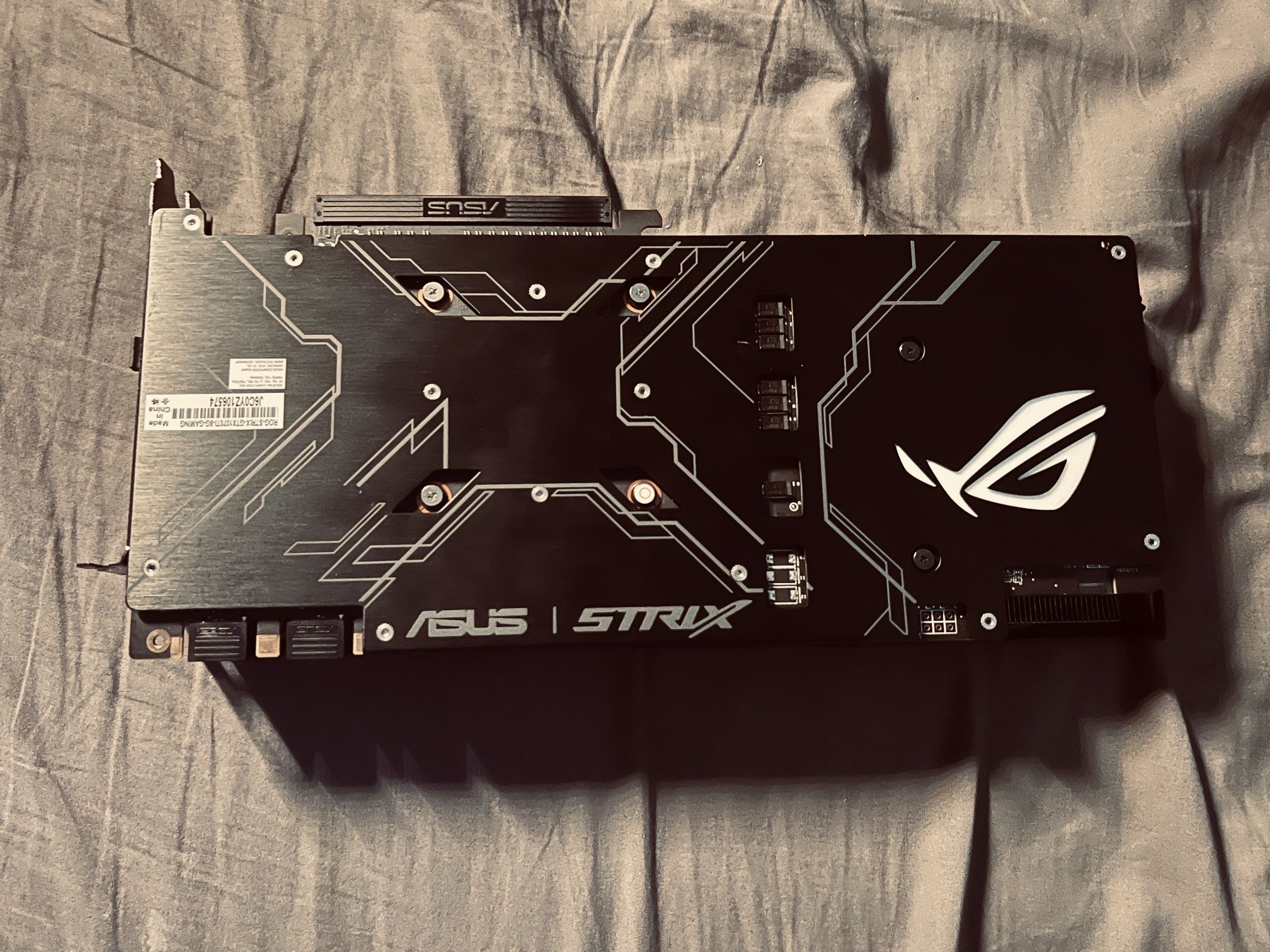 Asus srtix 1070 ti GPU