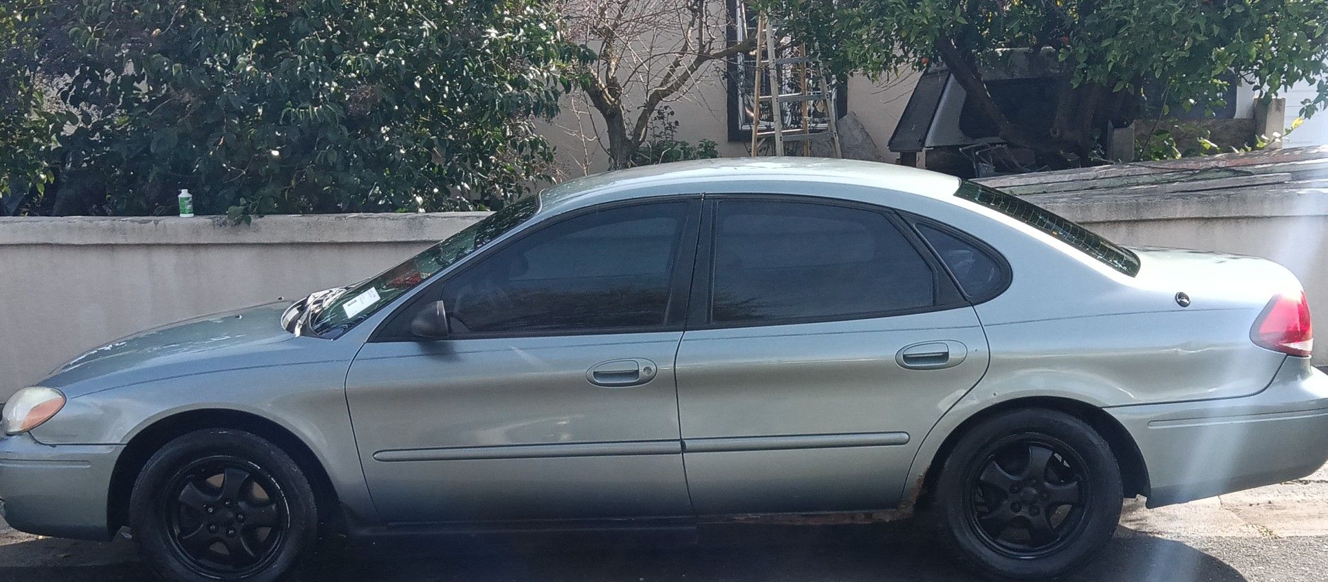 2005 Ford Taurus