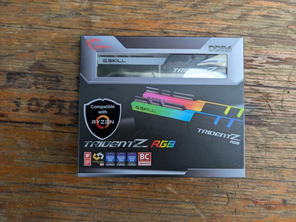 Trident Z RGB 16 GB DDR4 RAM