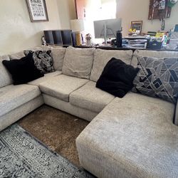 COUCH !! WILLING TO NEGOTIATE AND DELIVER + SET UP