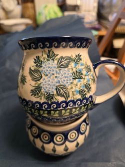 4 Boleslawiec Pottery Mugs.  Large 0904911