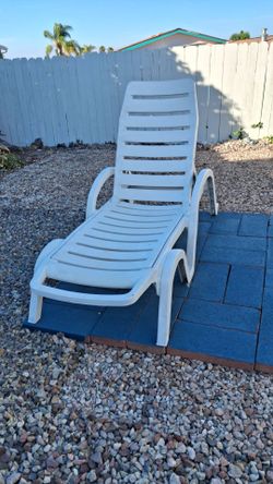 Free Ladder Free Lounge Chair