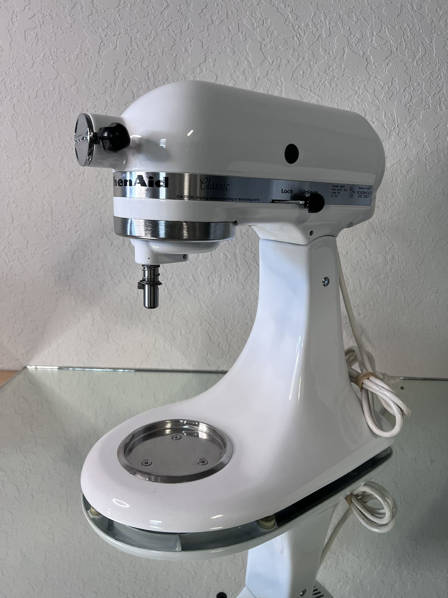 KitchenAid K45SS Classic Series Tilt-Head Stand Mixer for Sale in Menifee,  CA - OfferUp
