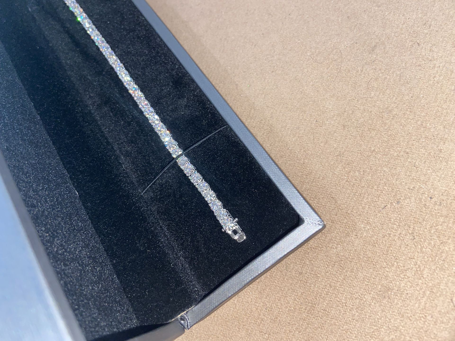 Passes Diamond tester mossinite tennis bracelet