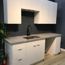 European Modern Flat Panel Cabinet