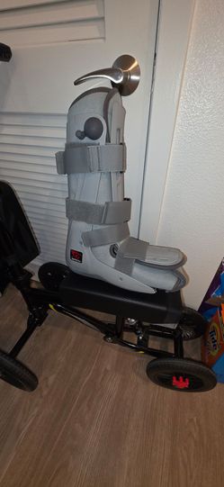 Breg Walking Boot Medical Orthopedic Brace