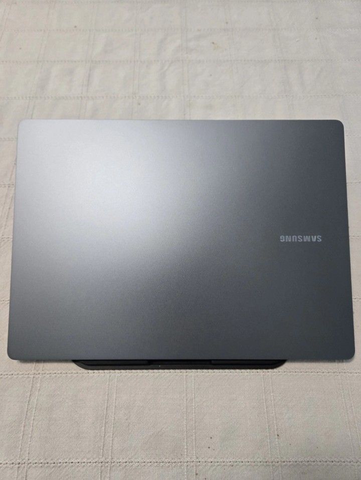 Samsung Galaxy Book5 Pro