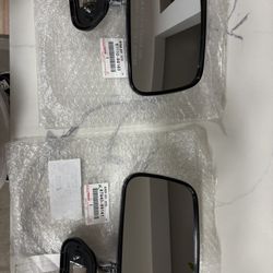 Toyota truck outer mirrors