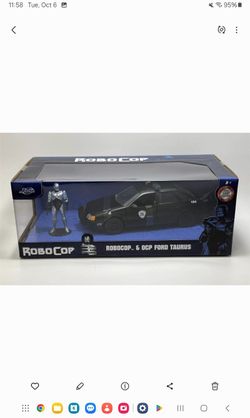Jada RoboCop & OCP Ford Taurus Die-Cast Set