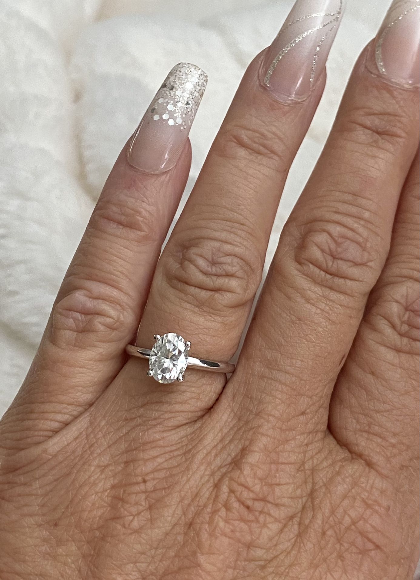 NEW! 1.5CT Oval Cut Solitaire, Natural Moissanite Gemstone Engagement Ring, Please See Details 🩷