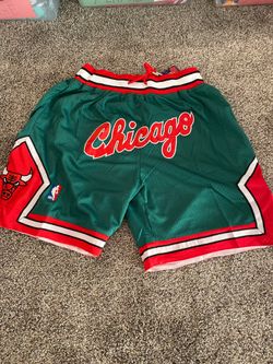 NBA Chicago bulls grew/red shorts