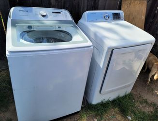 SAMSUNG WASHER AND DRYER LIKE NEW STILL!!
