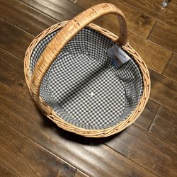 Vintage Wicker Basket With Handle