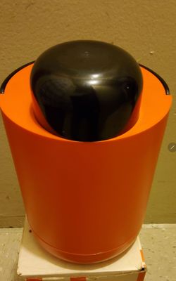 ThVintage 1978 Heller Thermal Jug - Style 250 Space Age Orange NIB