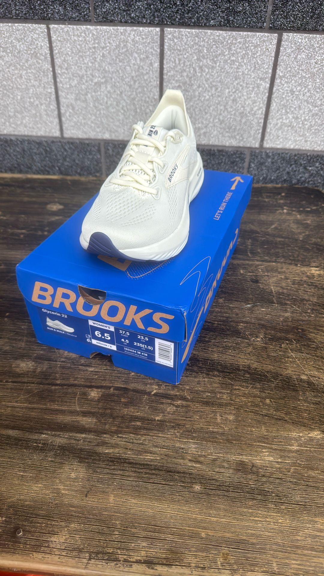 Brooks 