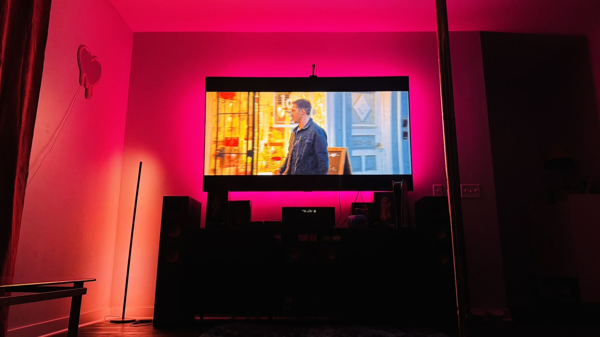 Samsung 85 Inch Q80D Quantum Dot 4k TV W/ Tv Mount & Govee LED Strip (over $2500 Originally!!!)