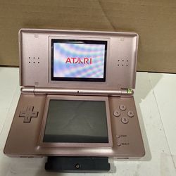 Nintendo DS has a worn hinge